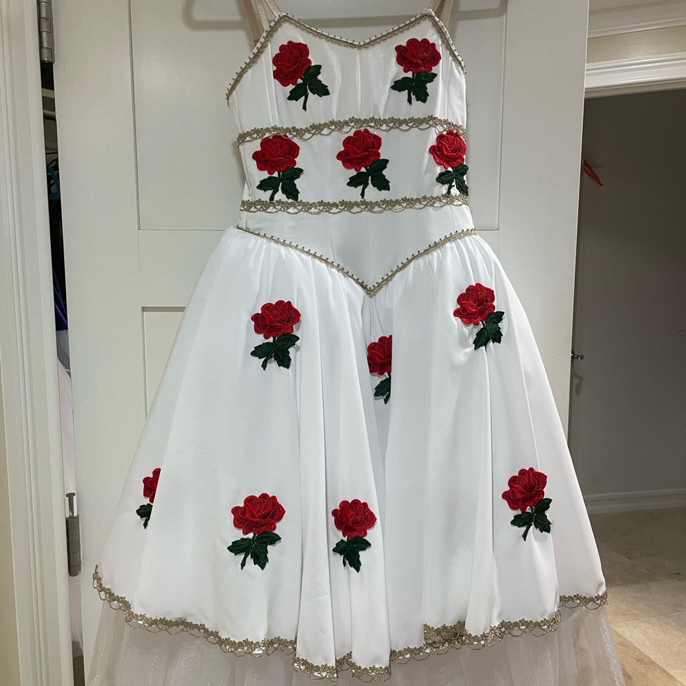 Brand New Awakening of Flora Costume White Dress with Red Rose Embroidery
